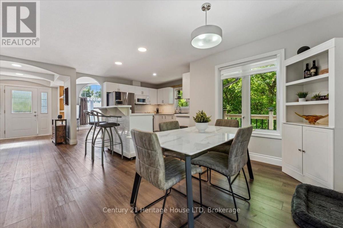253 ST LAWRENCE DRIVE Image 10