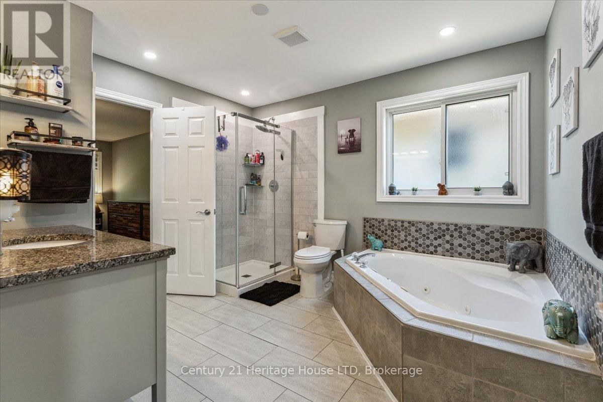 253 ST LAWRENCE DRIVE Image 14