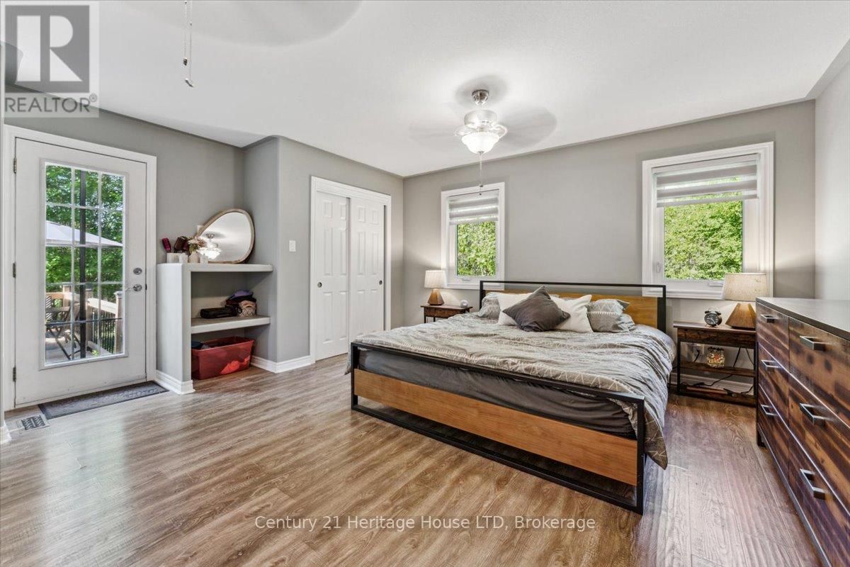 253 ST LAWRENCE DRIVE Image 18
