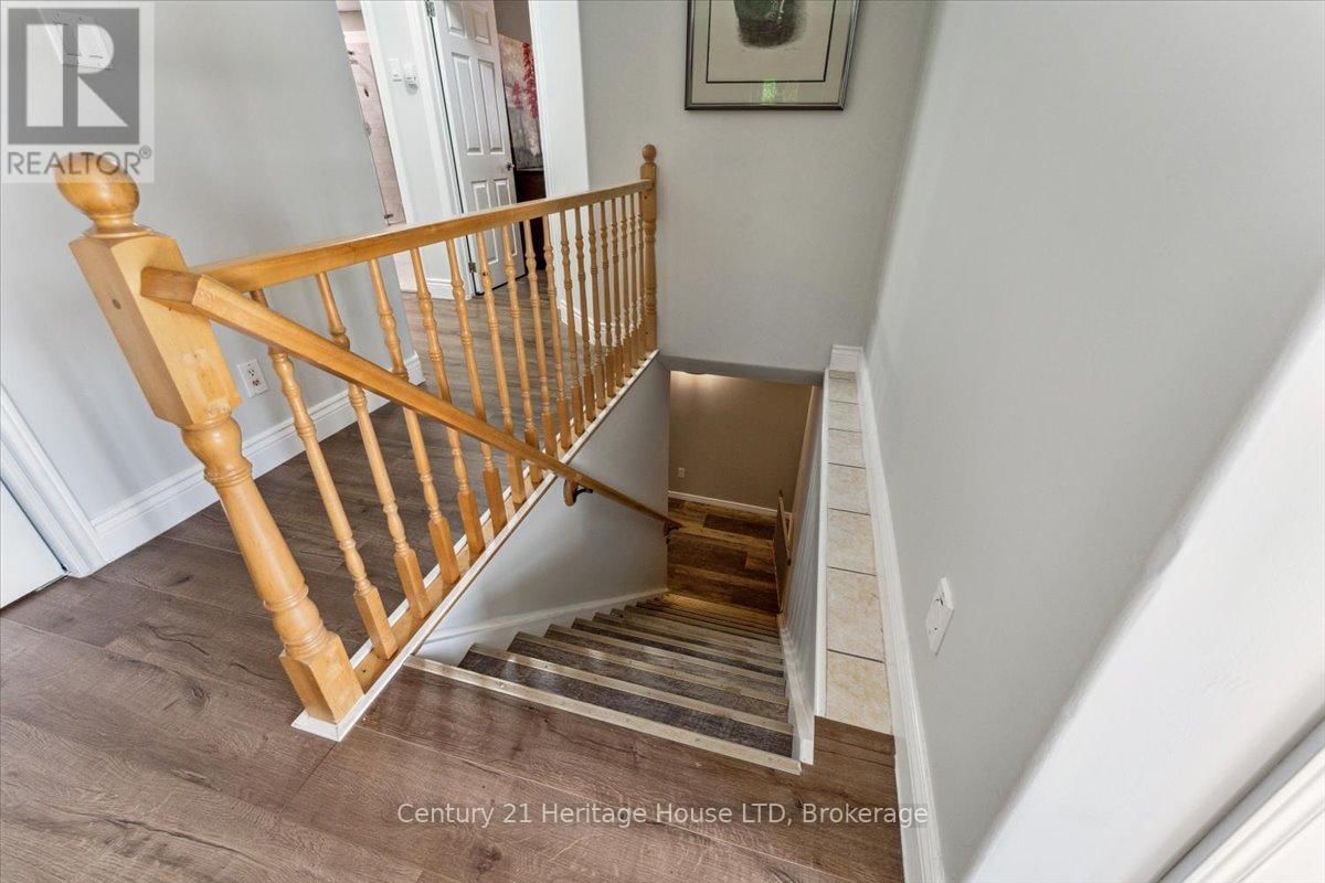 253 ST LAWRENCE DRIVE Image 20
