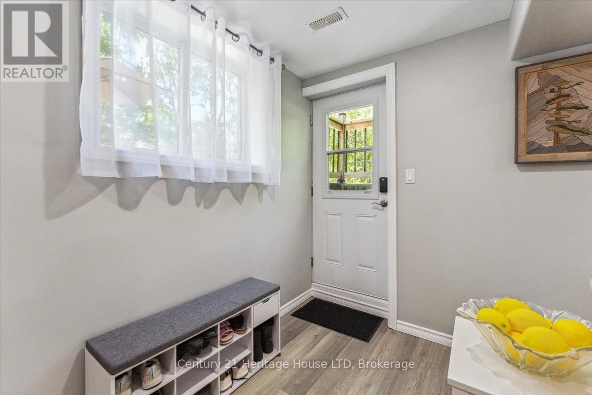 253 ST LAWRENCE DRIVE Image 23