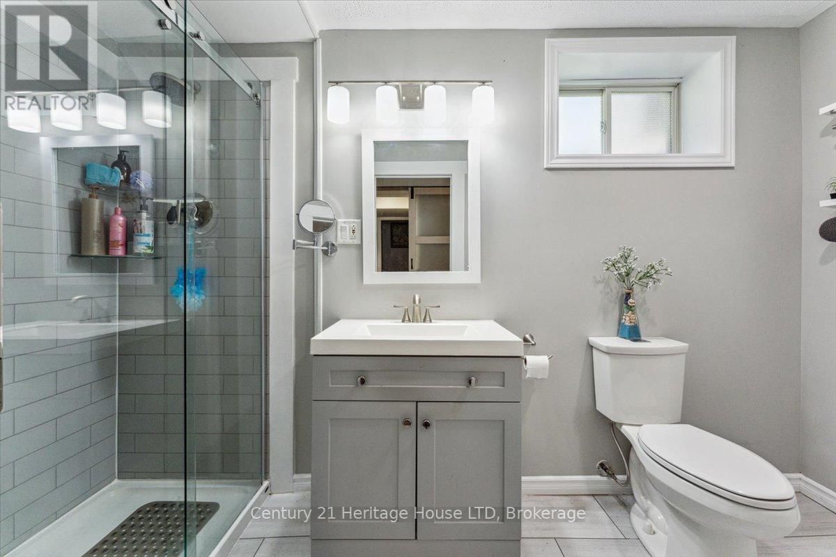 253 ST LAWRENCE DRIVE Image 27