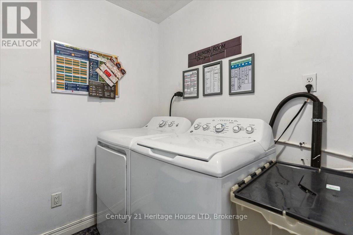 253 ST LAWRENCE DRIVE Image 28