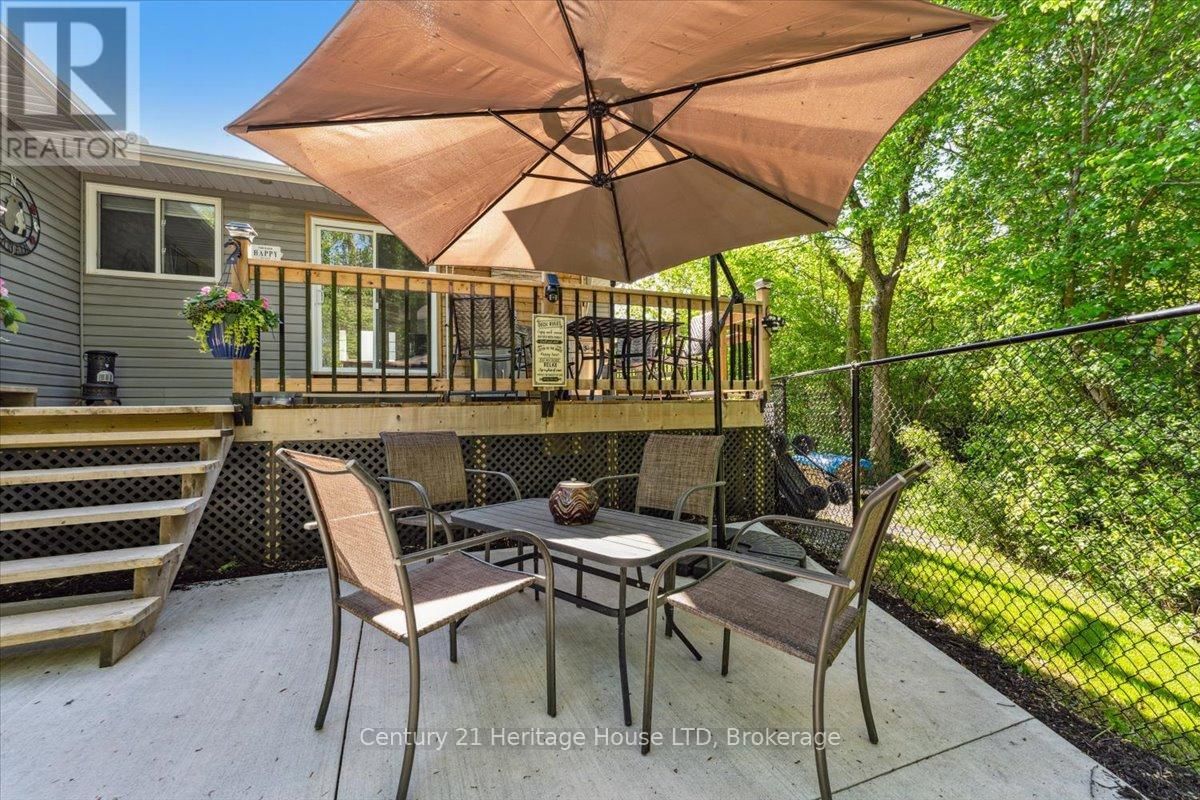 253 ST LAWRENCE DRIVE Image 32
