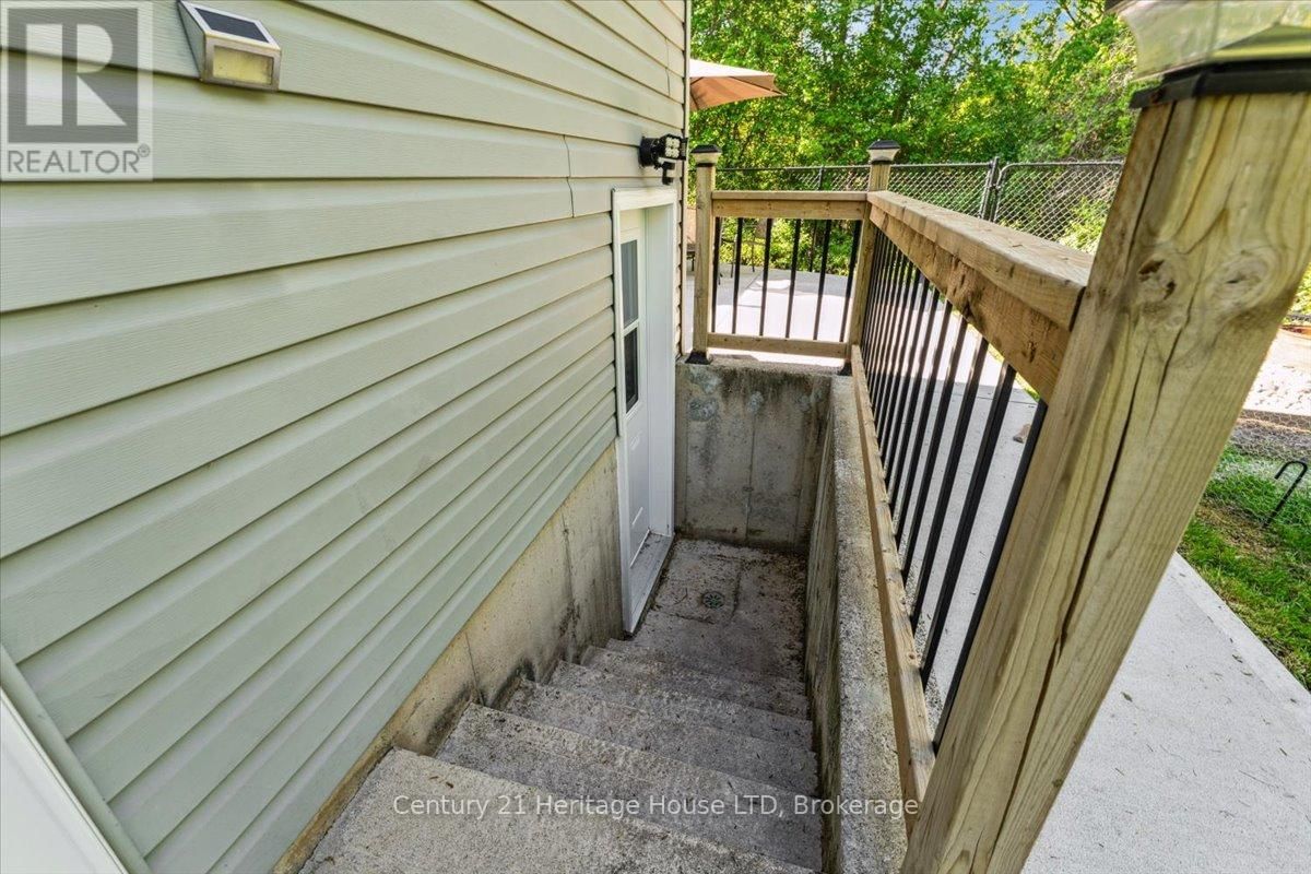 253 ST LAWRENCE DRIVE Image 34