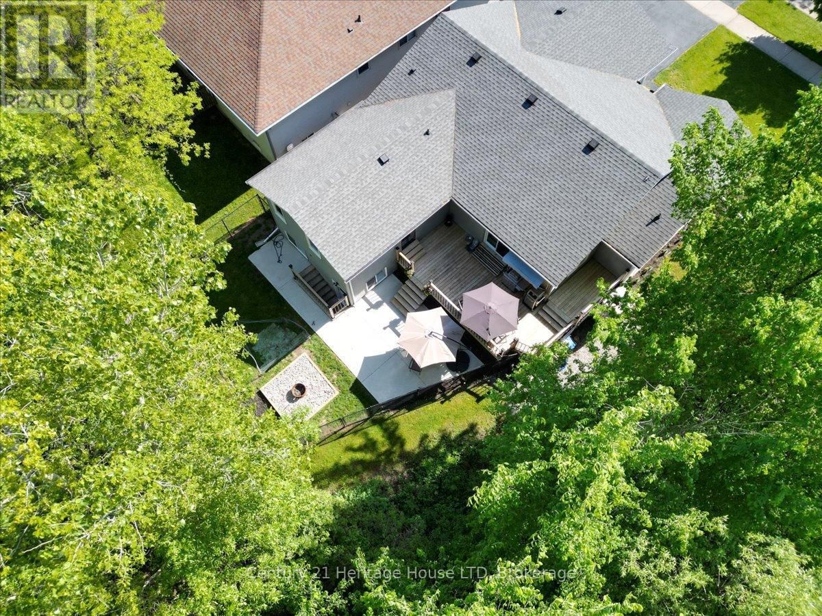 253 ST LAWRENCE DRIVE Image 40