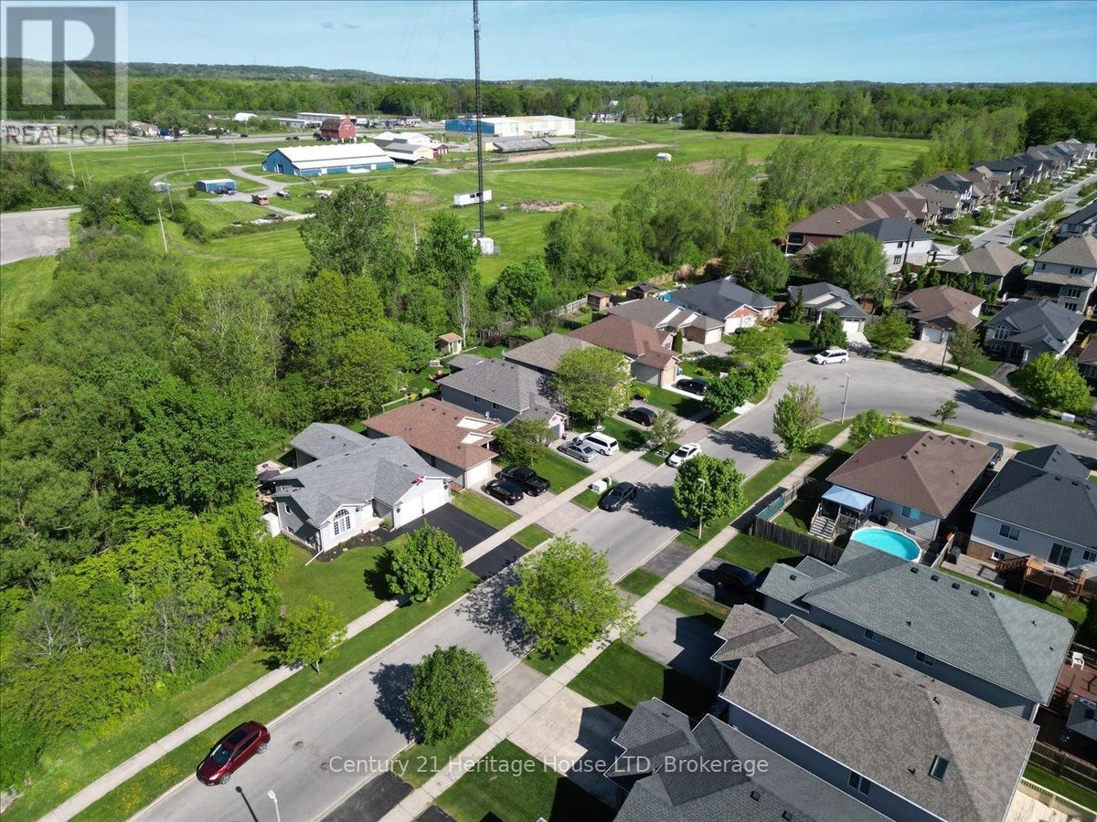 253 ST LAWRENCE DRIVE Image 42