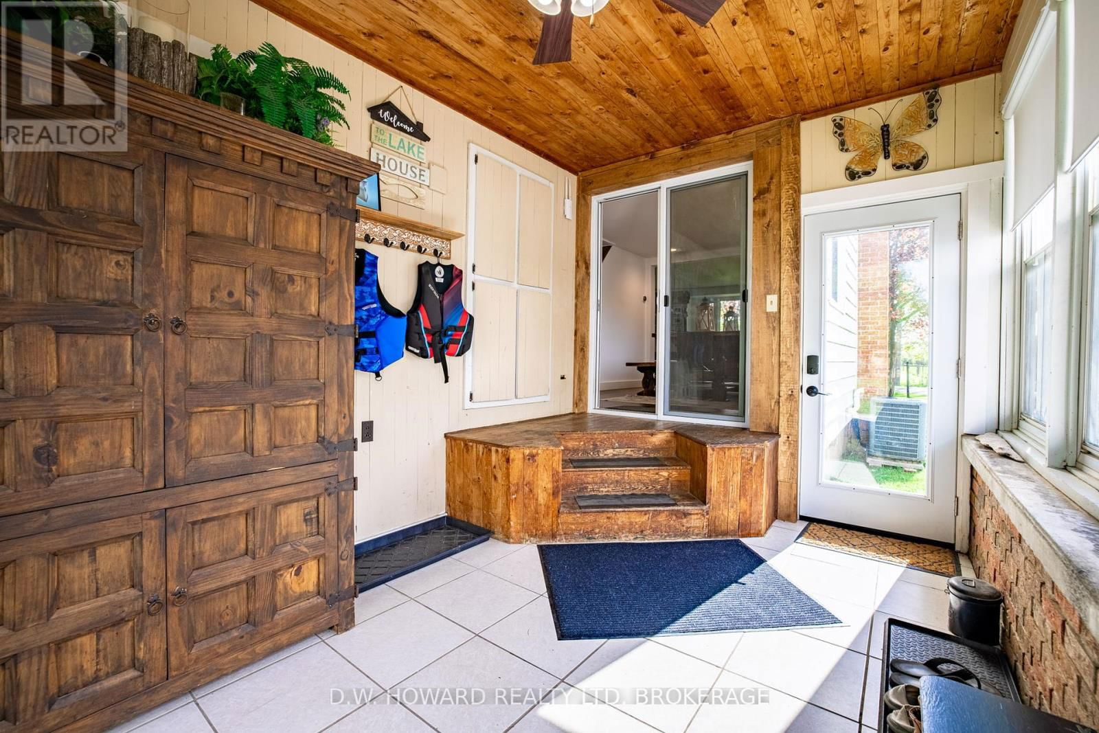 972 SILVER BAY ROAD Image 23
