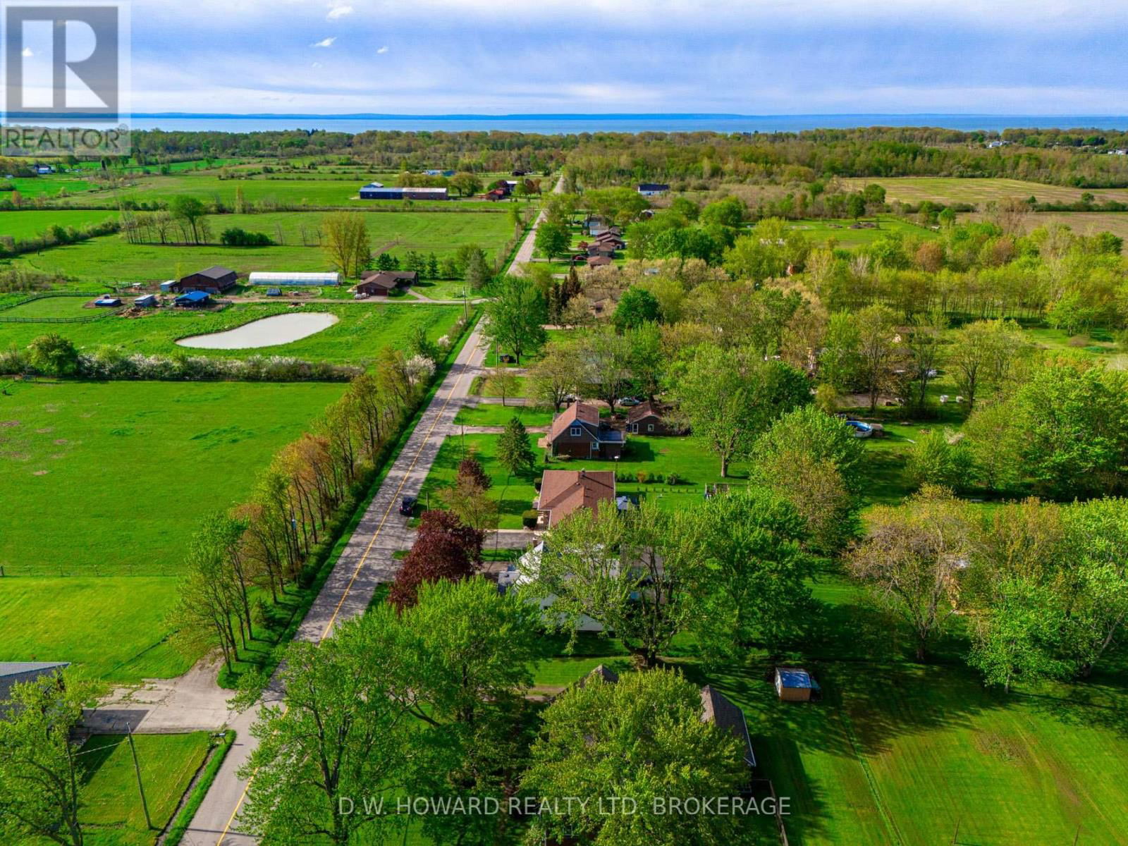 972 SILVER BAY ROAD Image 28
