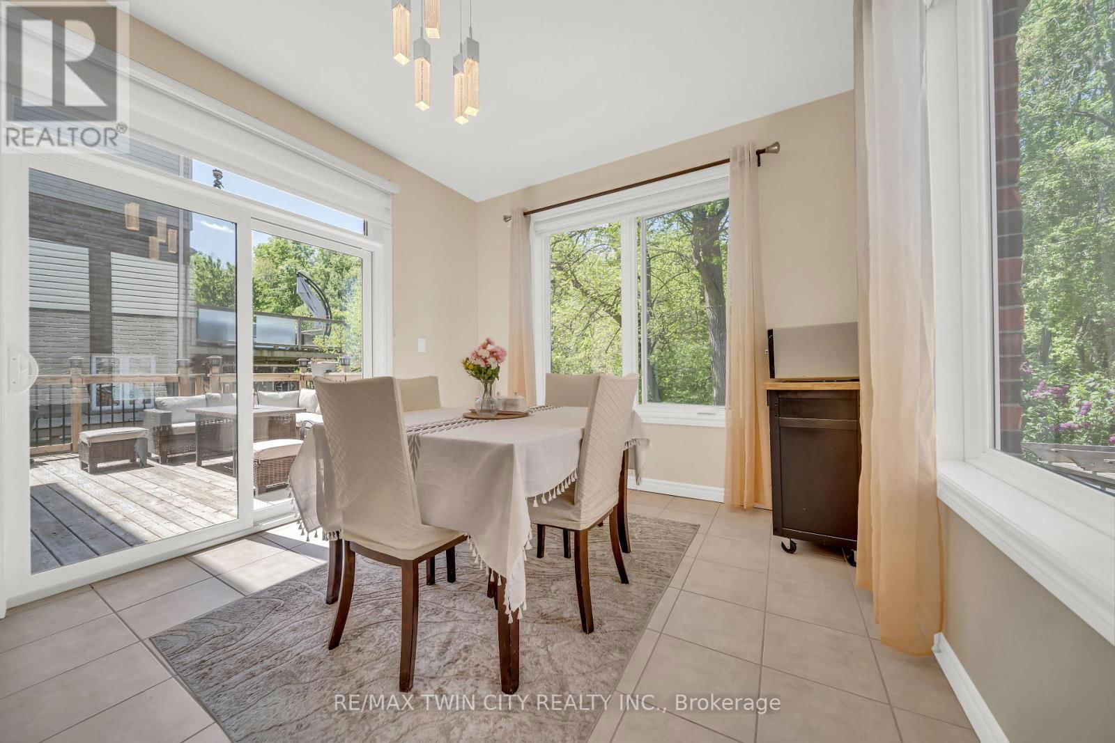 437 ZELLER DRIVE Image 12