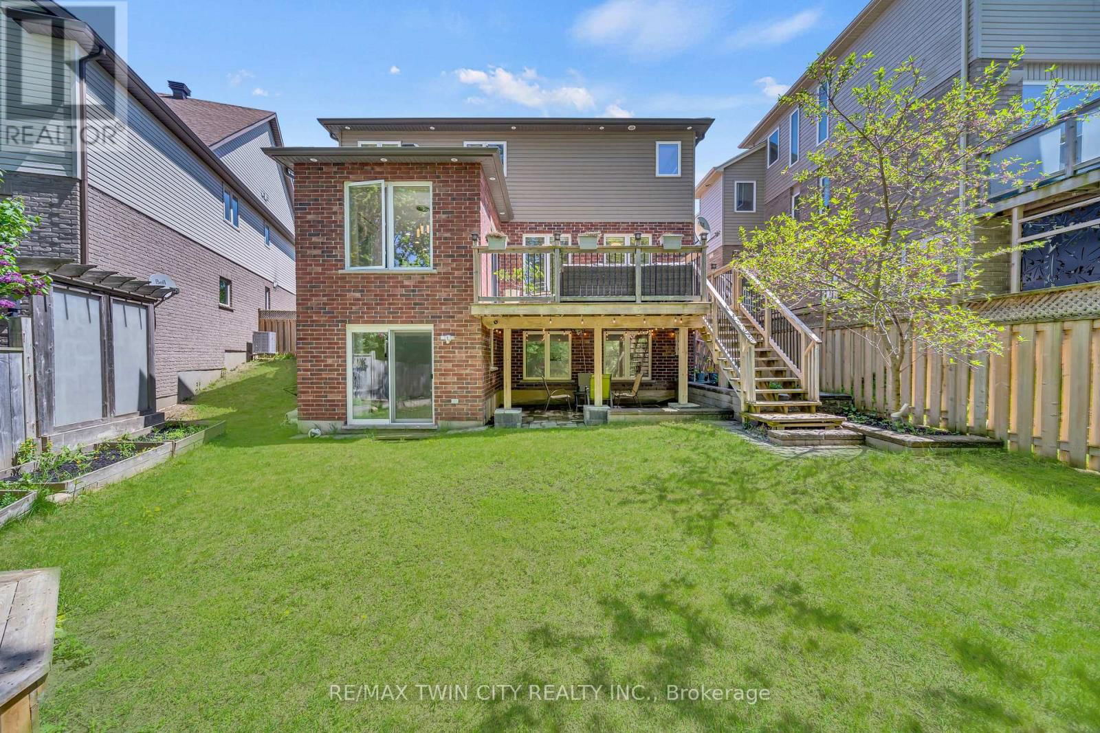 437 ZELLER DRIVE Image 35
