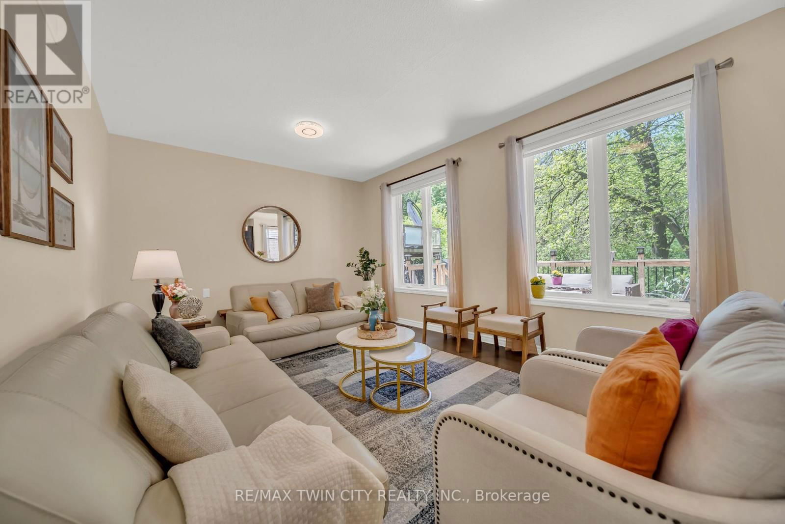 437 ZELLER DRIVE Image 4
