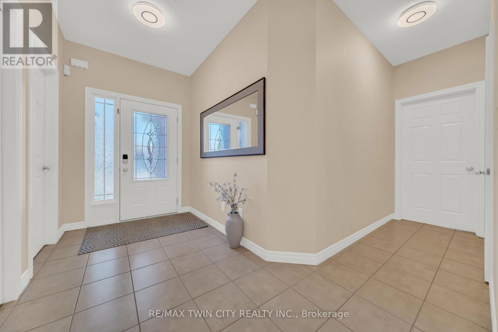 437 ZELLER DRIVE Image 7