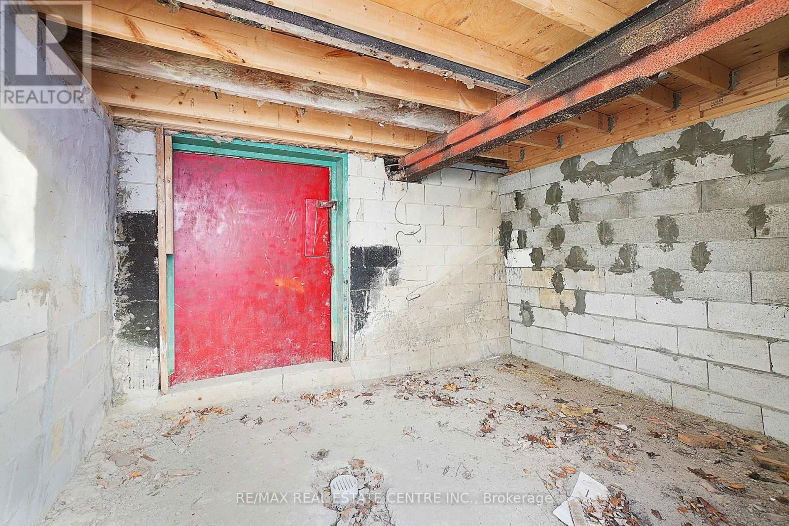 11 MELVILLE ROAD Image 24