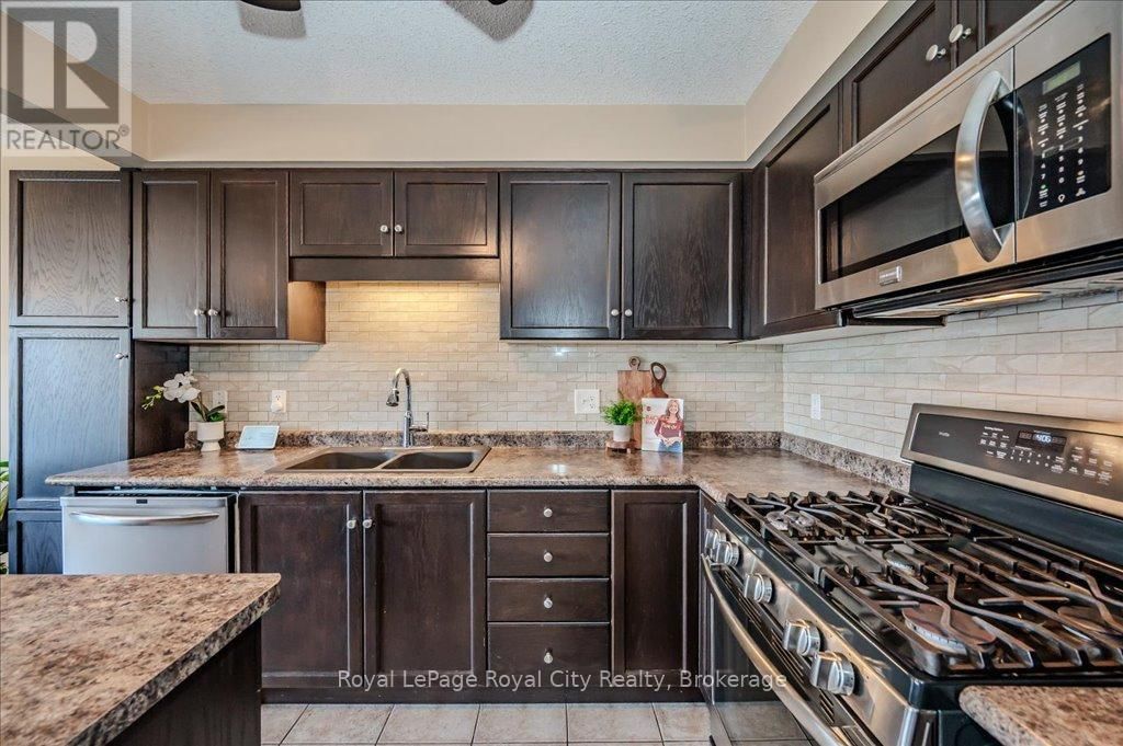 4 - 361 ARKELL ROAD Image 10