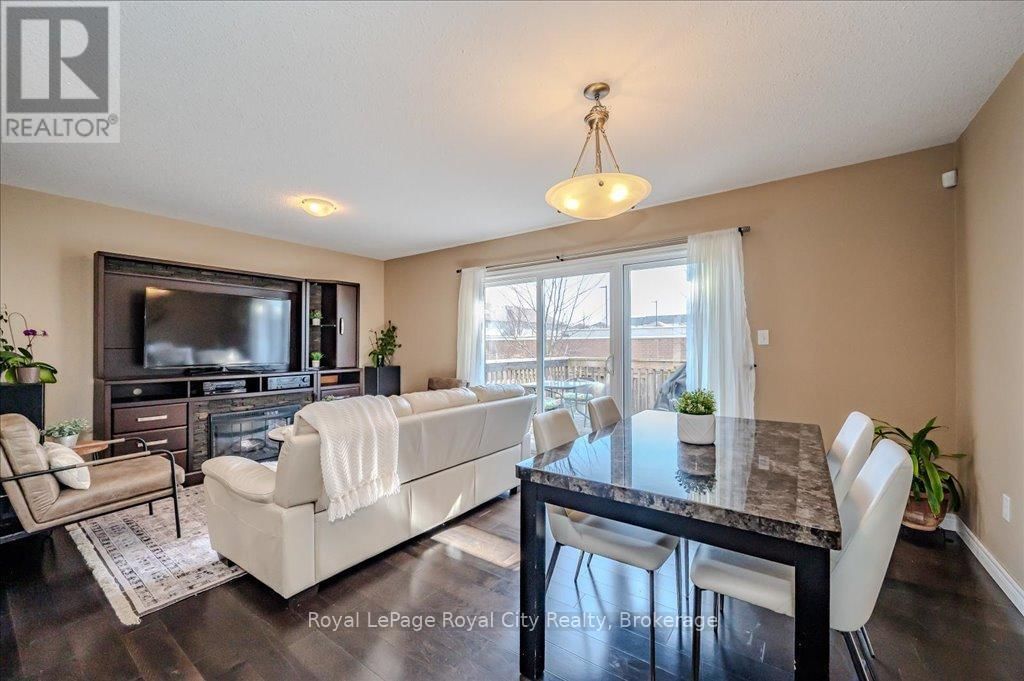 4 - 361 ARKELL ROAD Image 12