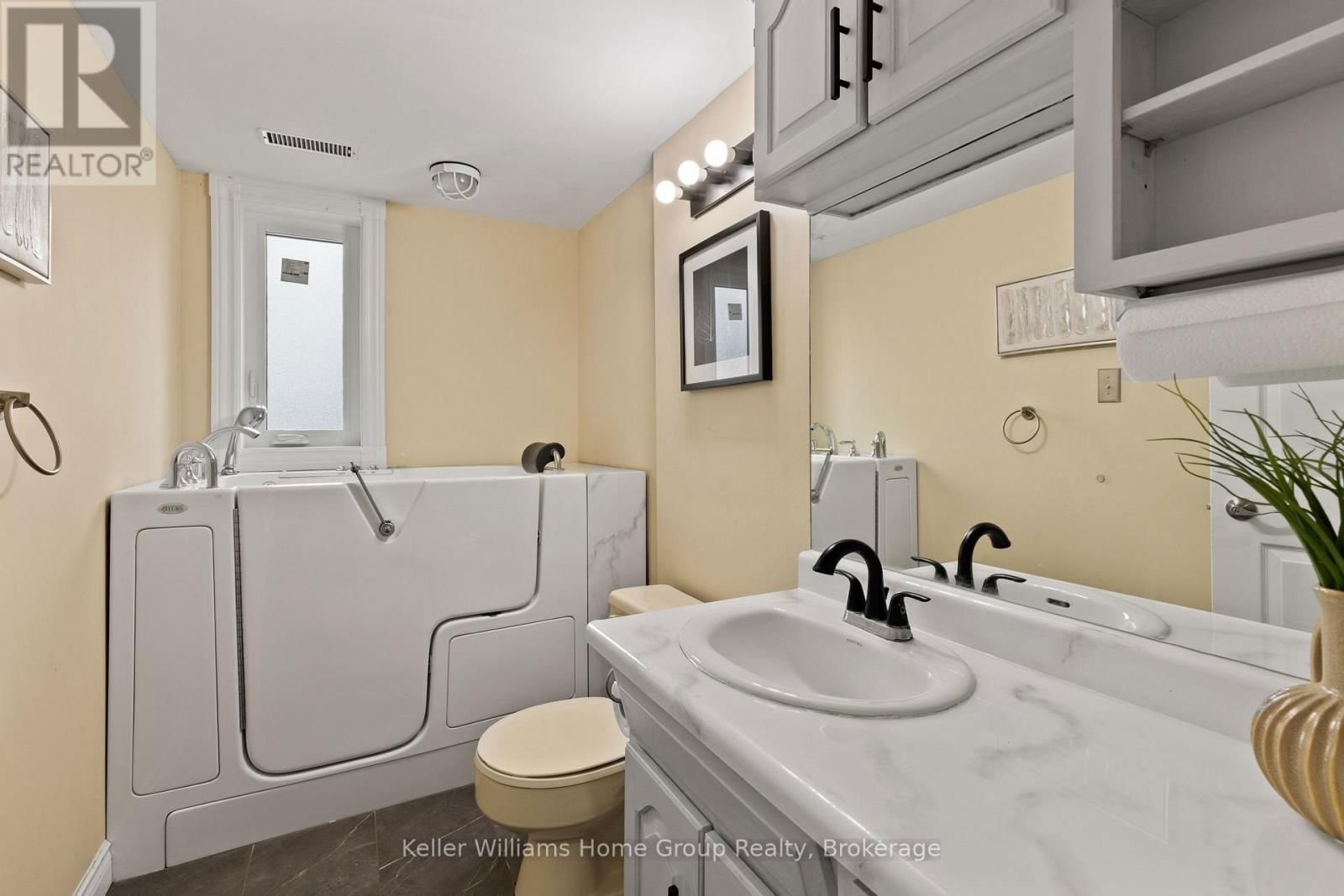 11 BROCK ROAD SOUTH Image 34