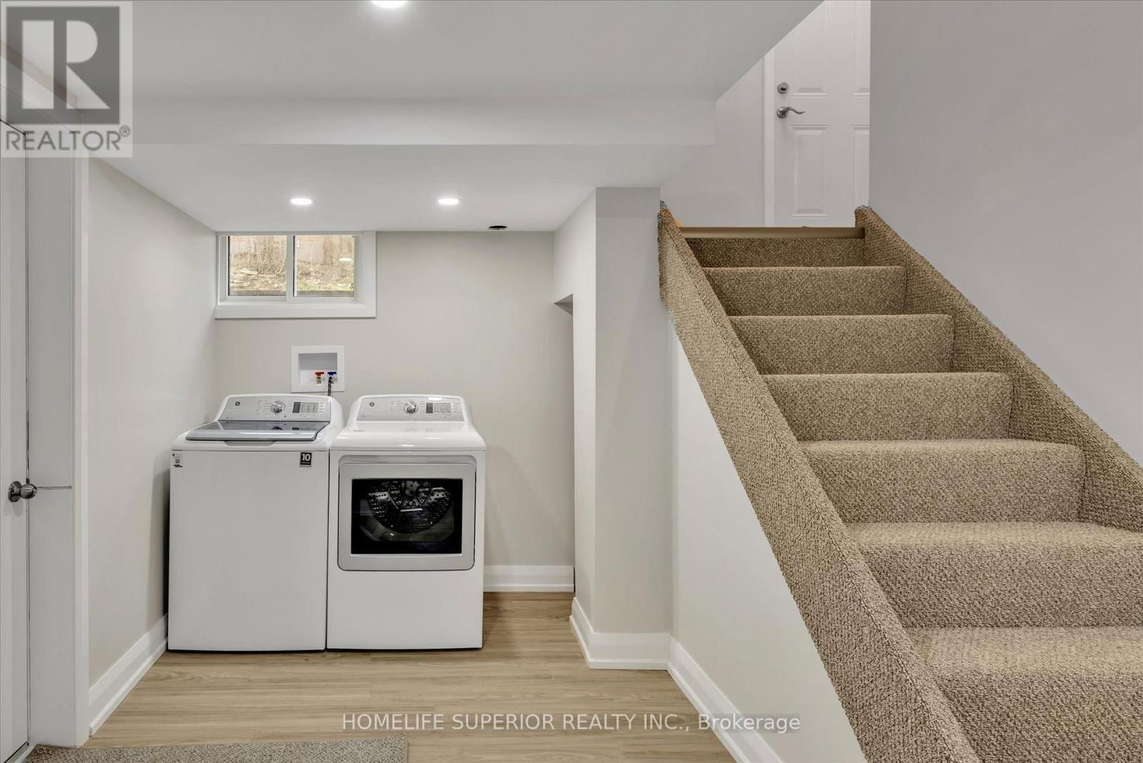 1243 ALBERTUS AVENUE Image 26