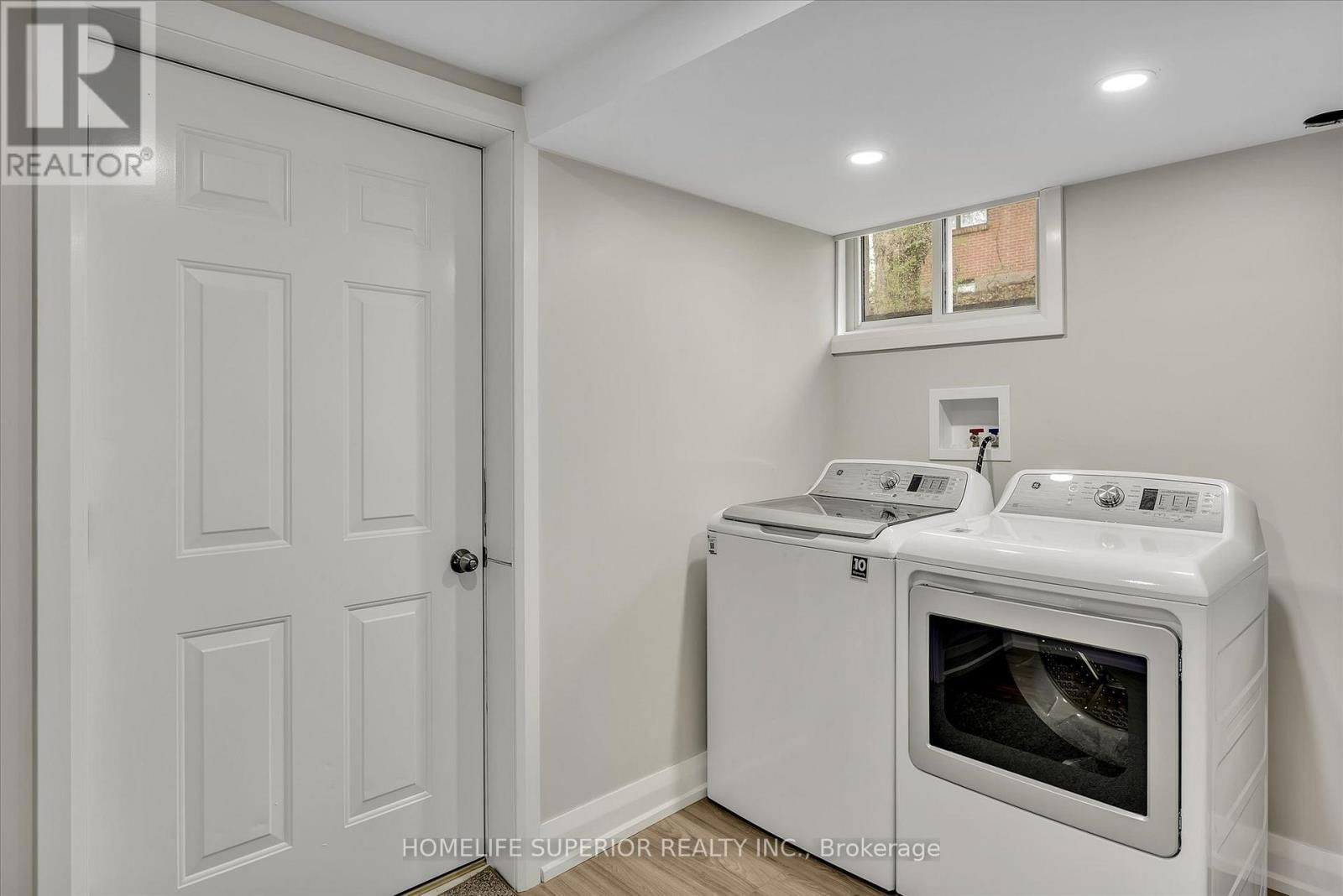 1243 ALBERTUS AVENUE Image 27