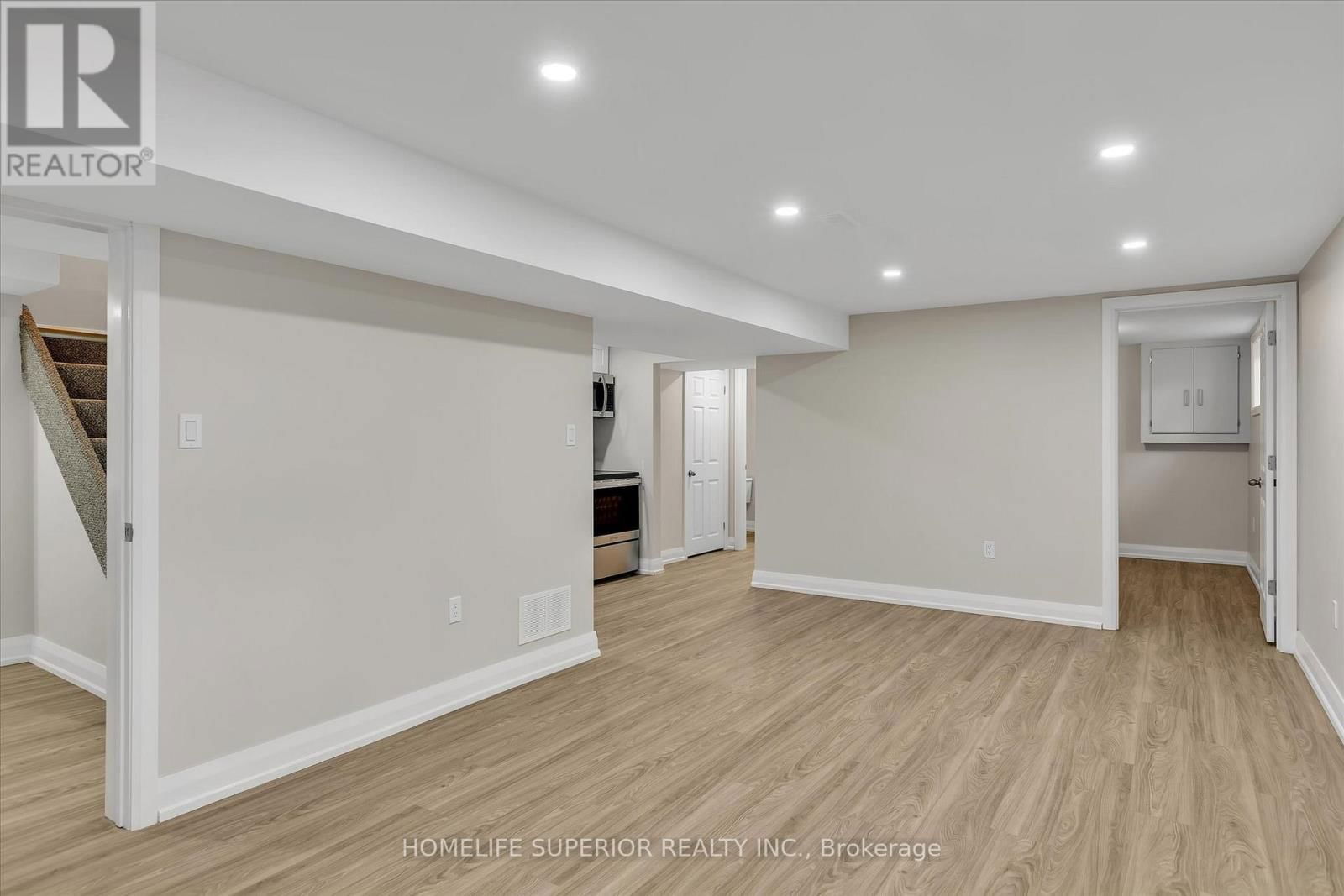 1243 ALBERTUS AVENUE Image 31
