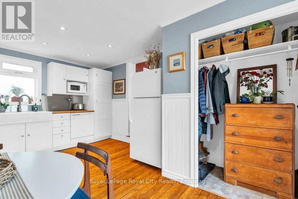 110 YORK ROAD Image 16