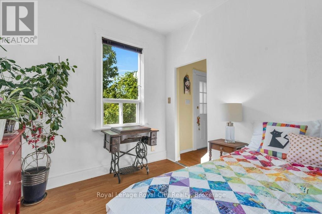 110 YORK ROAD Image 20
