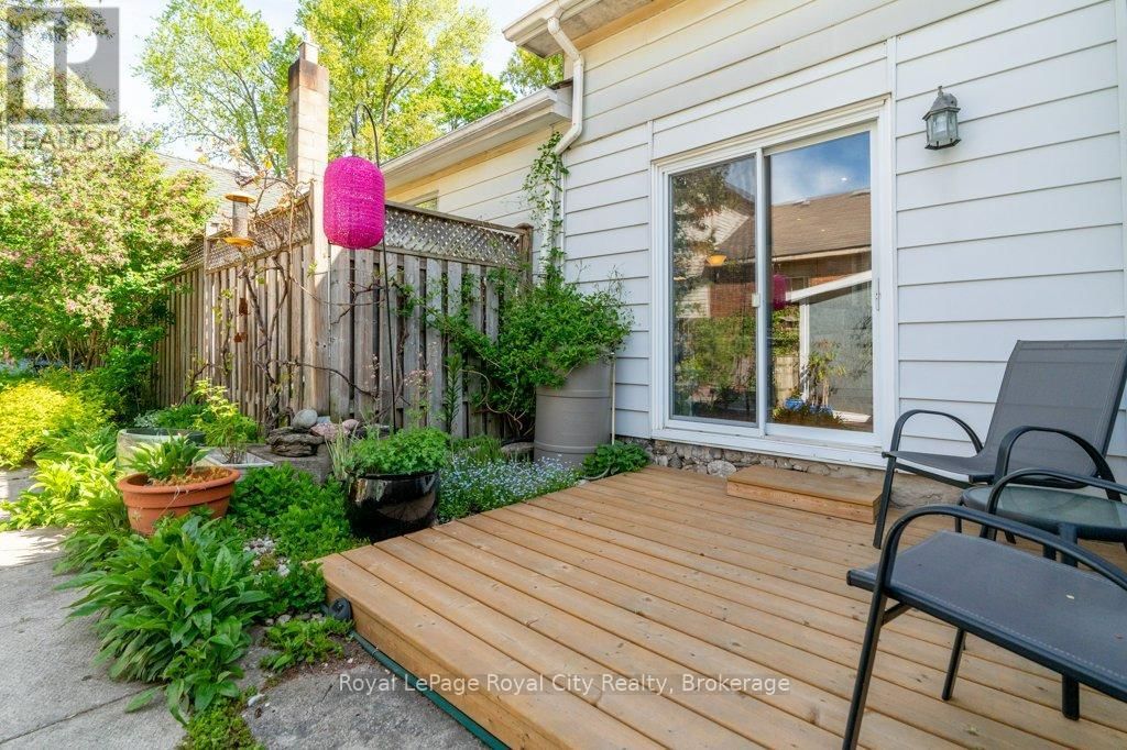 110 YORK ROAD Image 32
