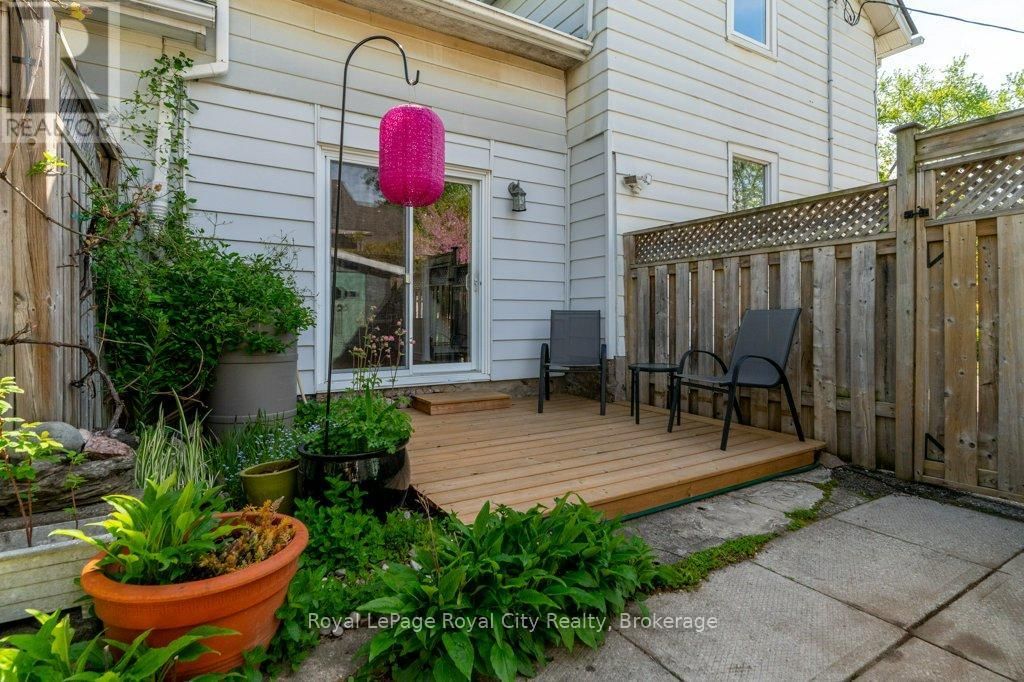 110 YORK ROAD Image 33