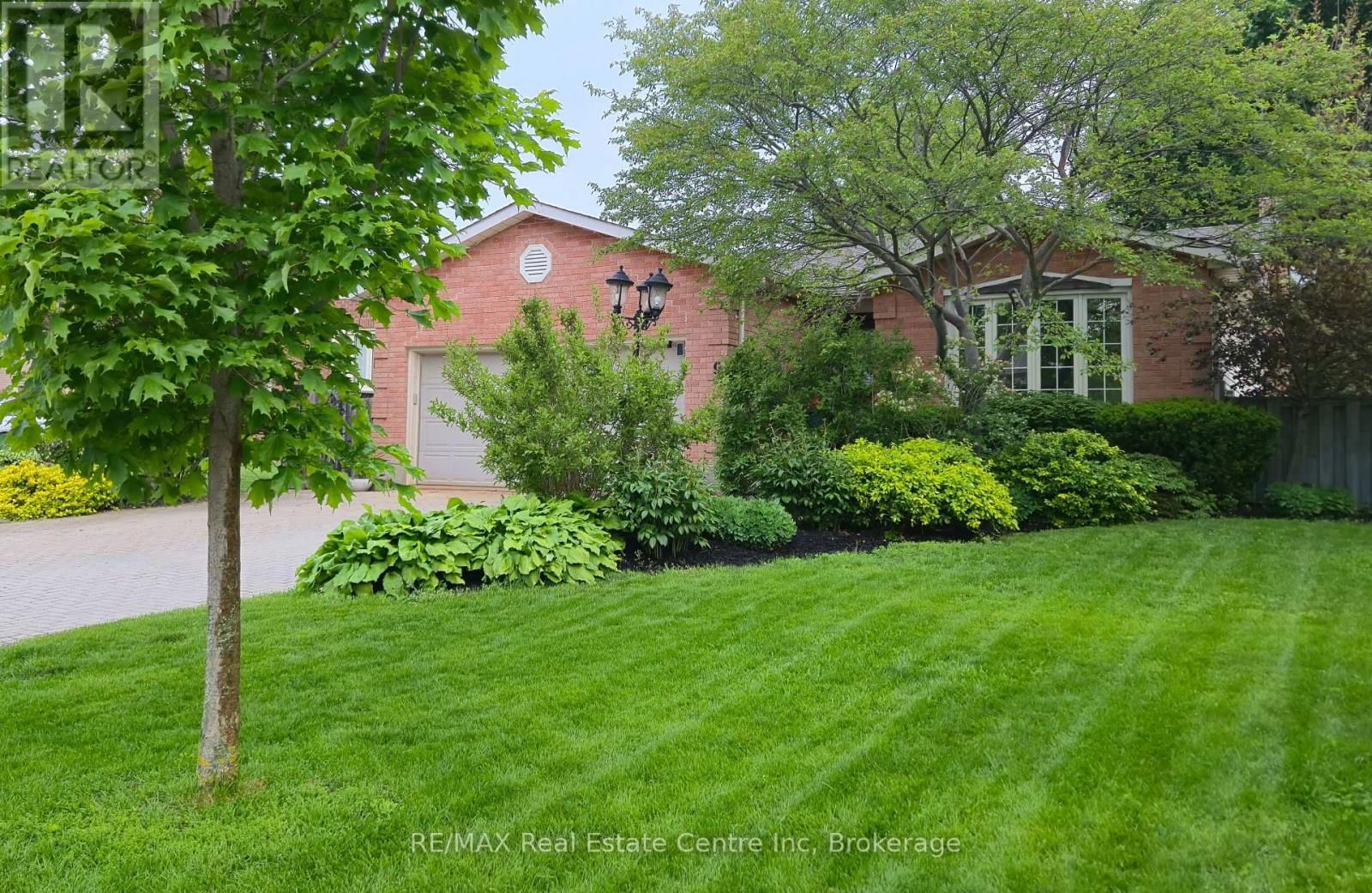 9 PAULINE PLACE Image 1