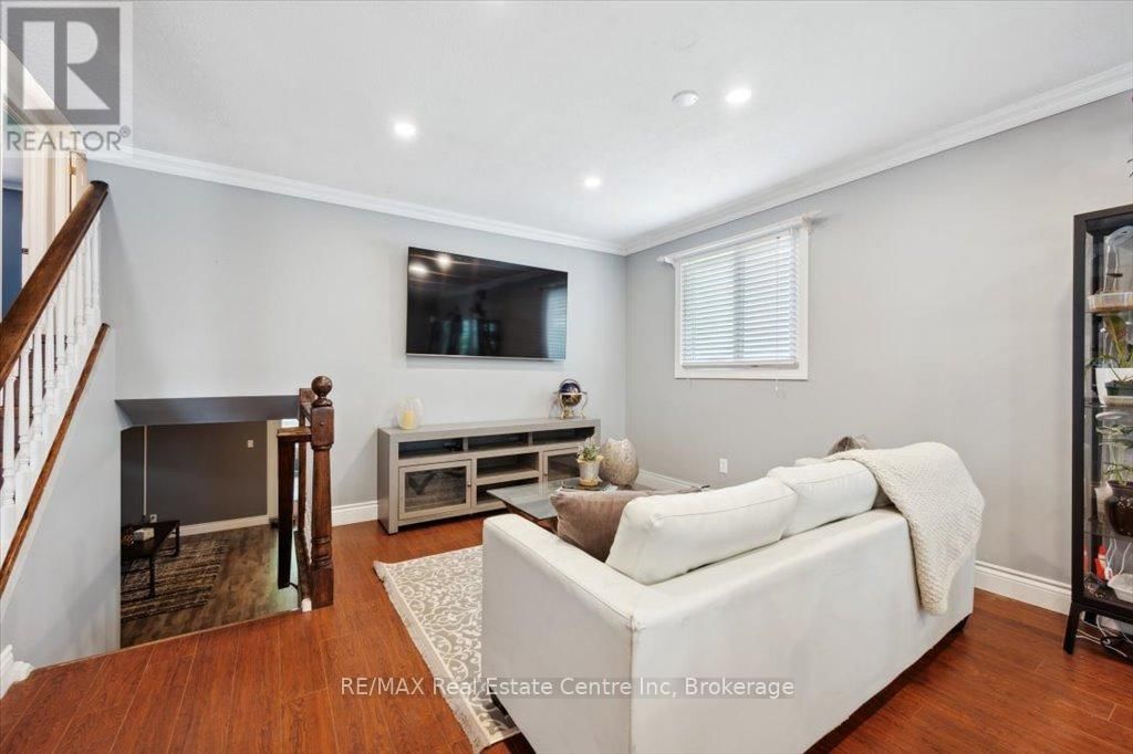 9 PAULINE PLACE Image 4