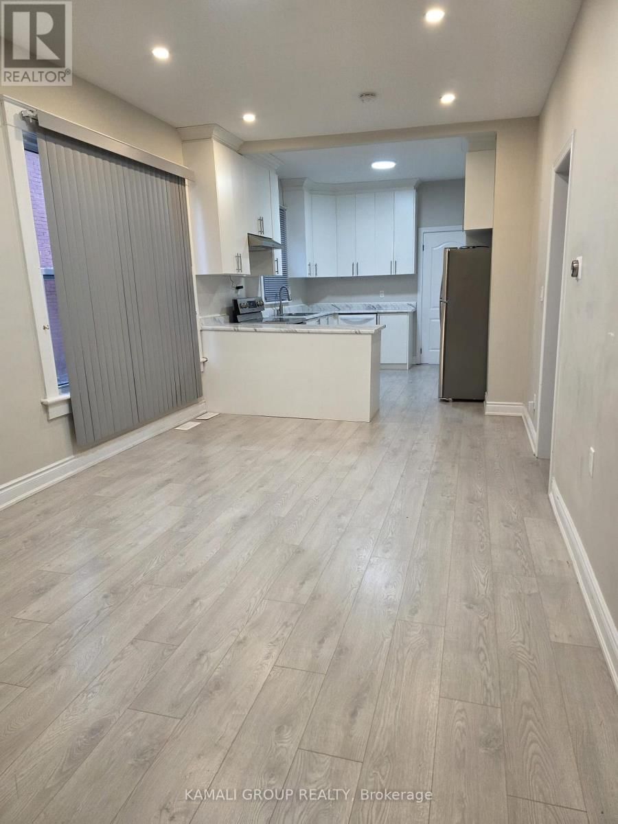 Main - 4554 THIRD AVENUE Image 3