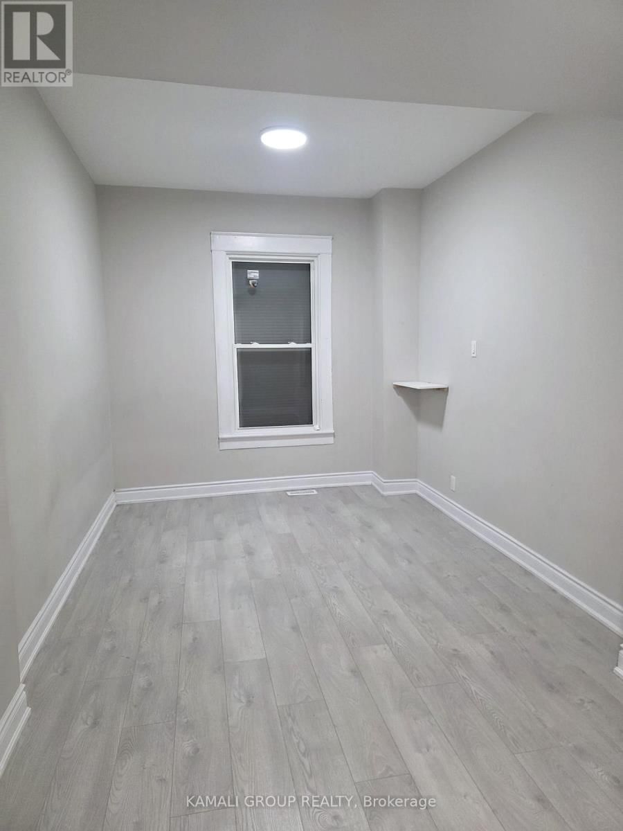 Main - 4554 THIRD AVENUE Image 8