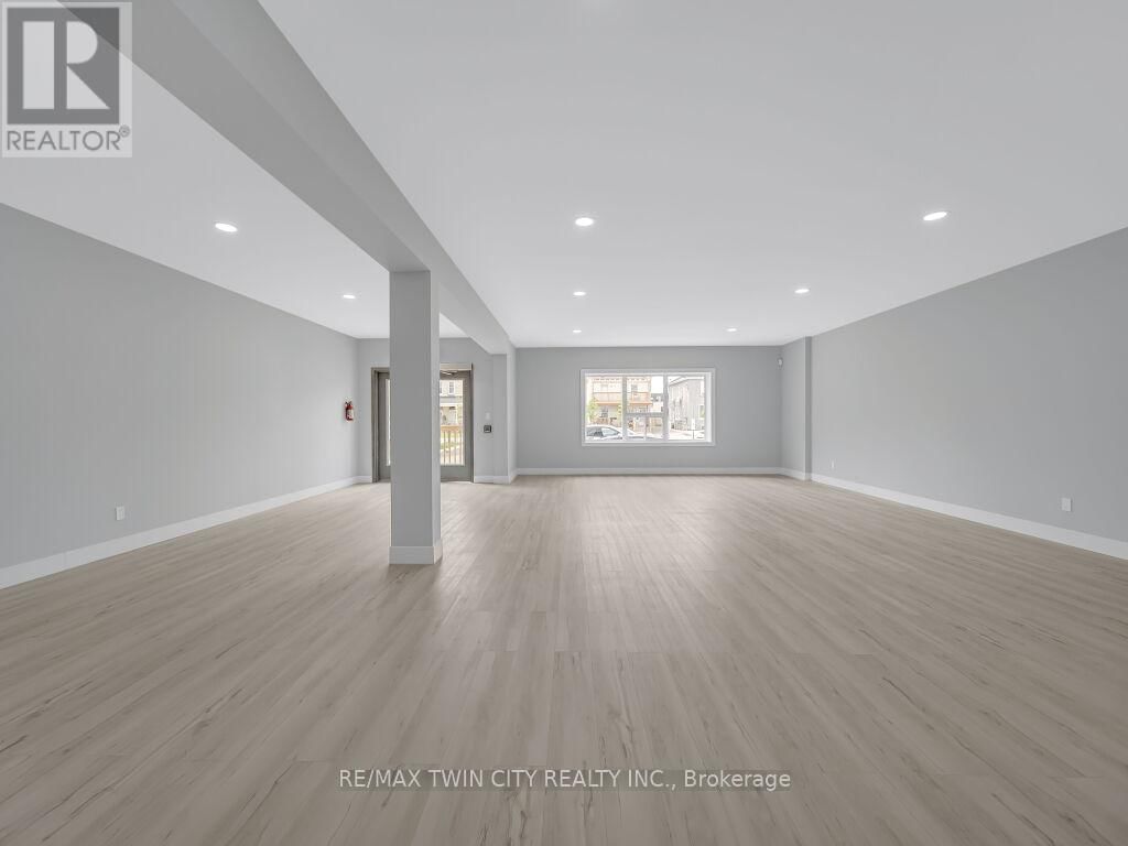 13 BAY STREET Image 13
