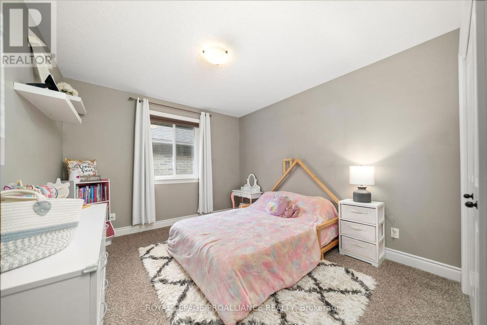 23 FREEDOM CRESCENT Image 15