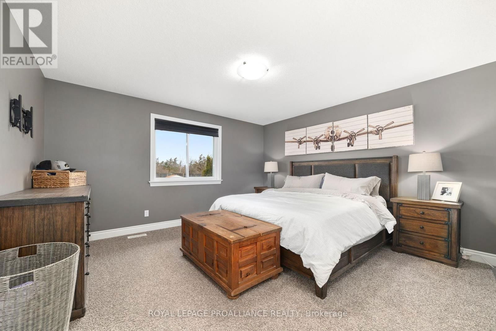 23 FREEDOM CRESCENT Image 16