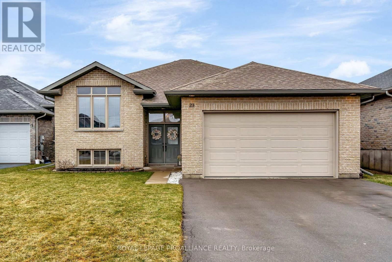 23 FREEDOM CRESCENT Image 2