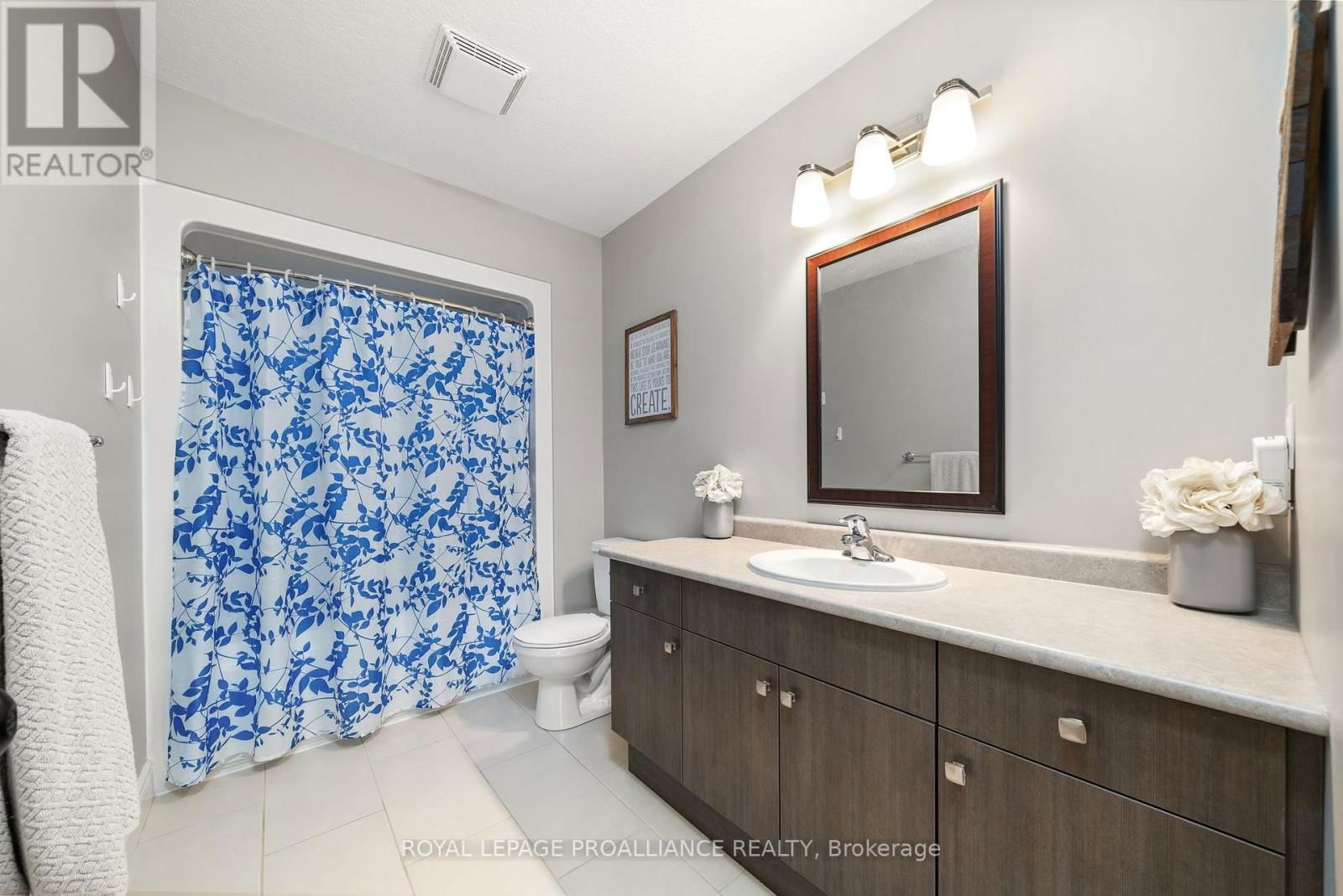 23 FREEDOM CRESCENT Image 20