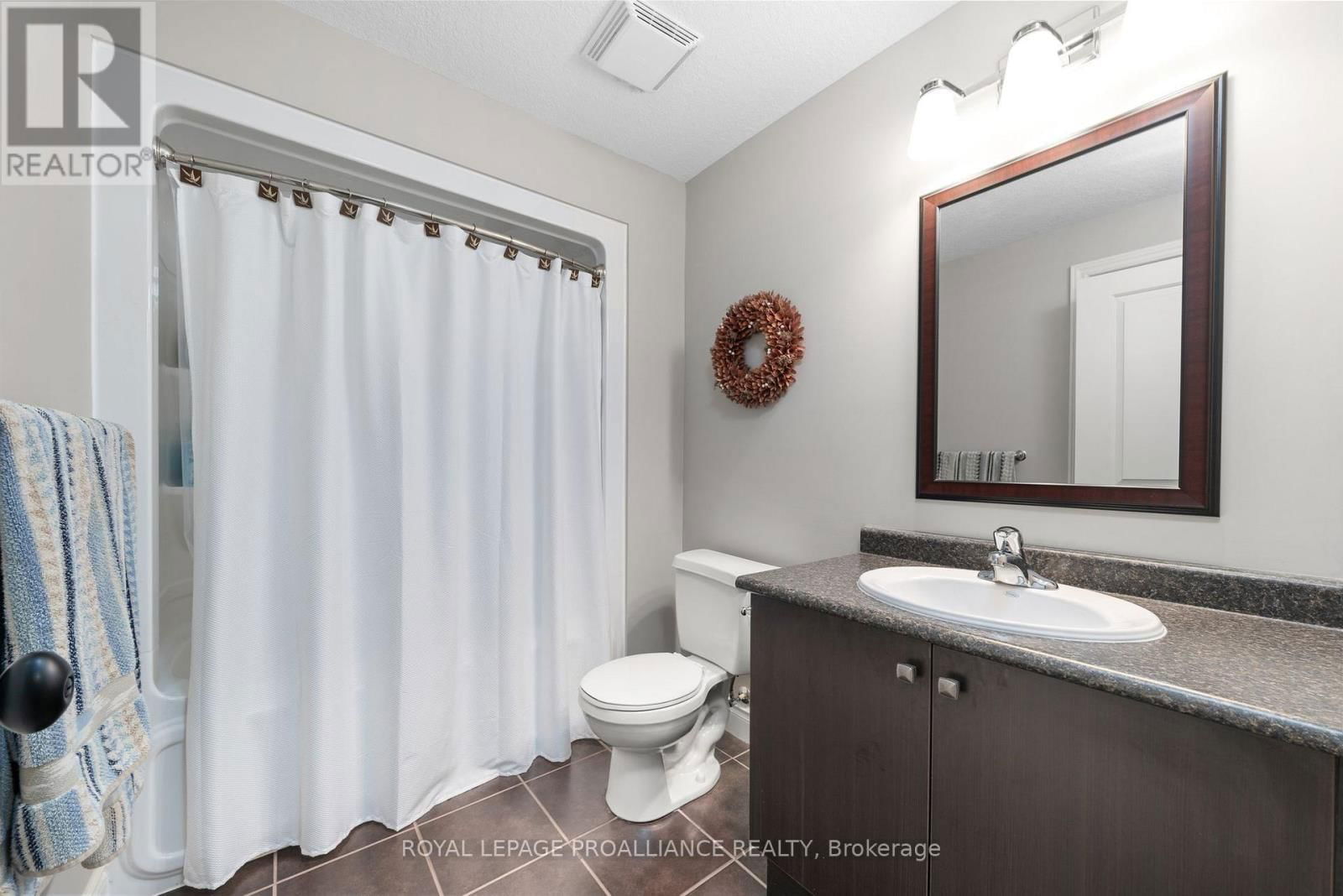 23 FREEDOM CRESCENT Image 28