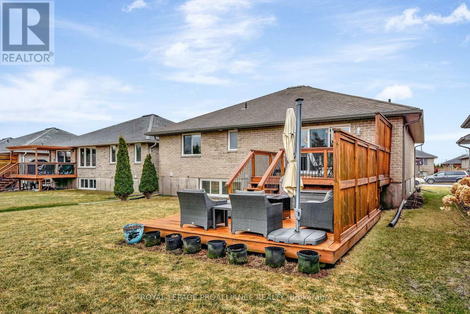 23 FREEDOM CRESCENT Image 36