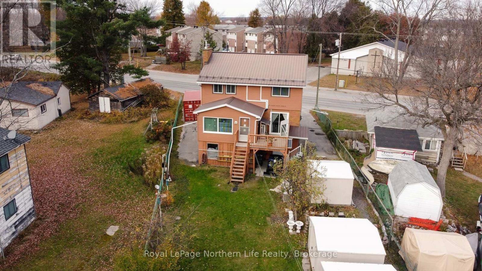 653 LAKESHORE DRIVE Image 2