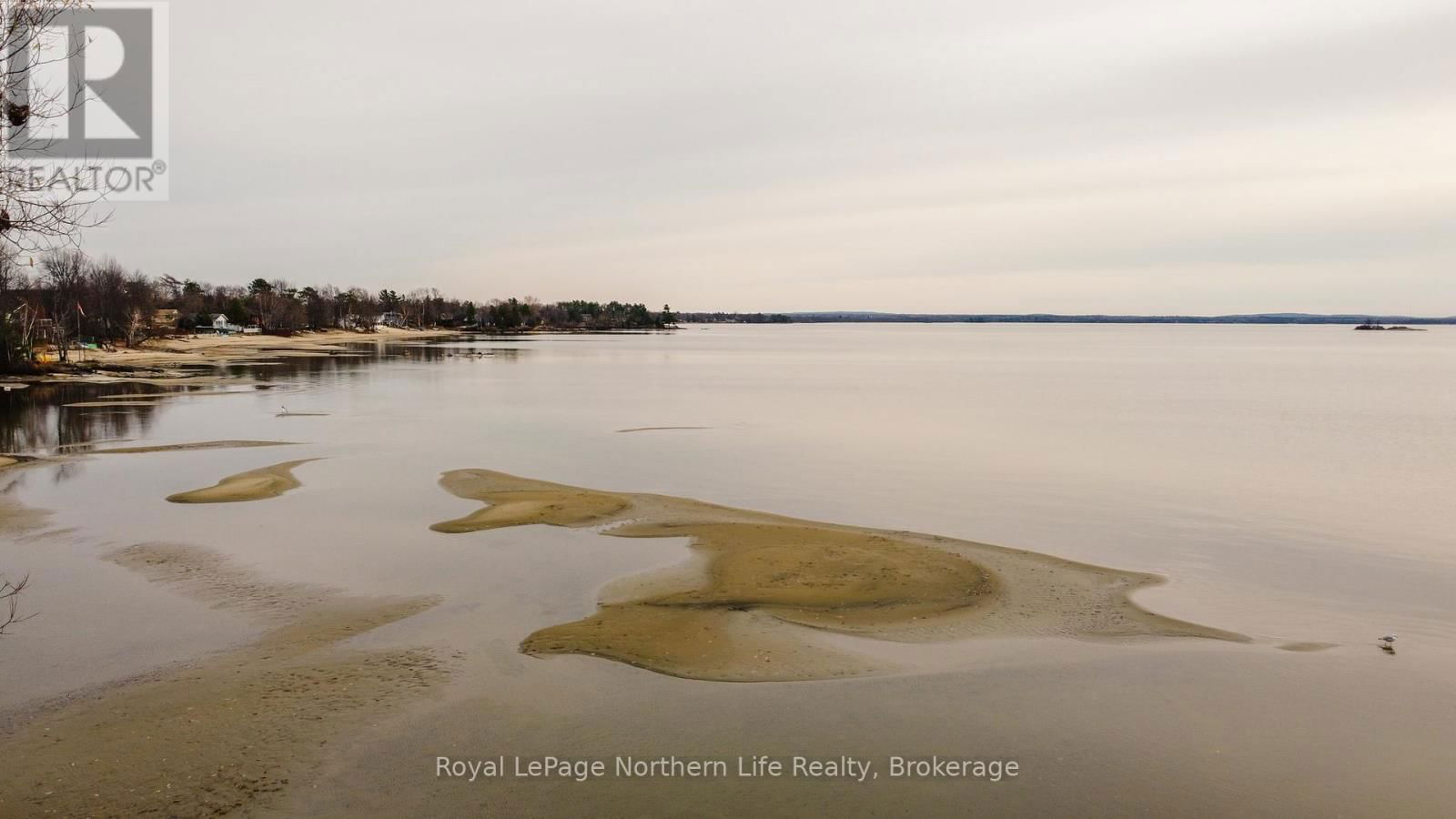 653 LAKESHORE DRIVE Image 47