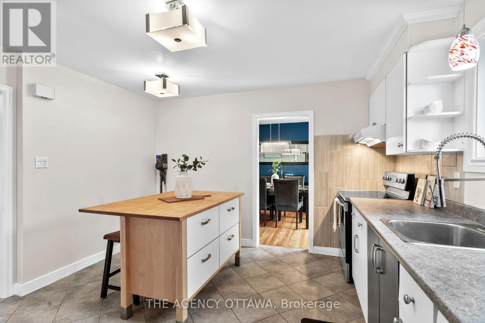 659 ALESTHER STREET Image 12