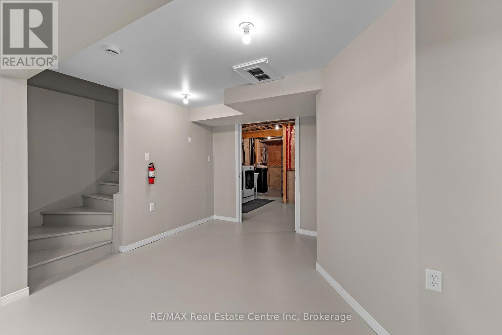 139 GOSLING GARDENS Image 41