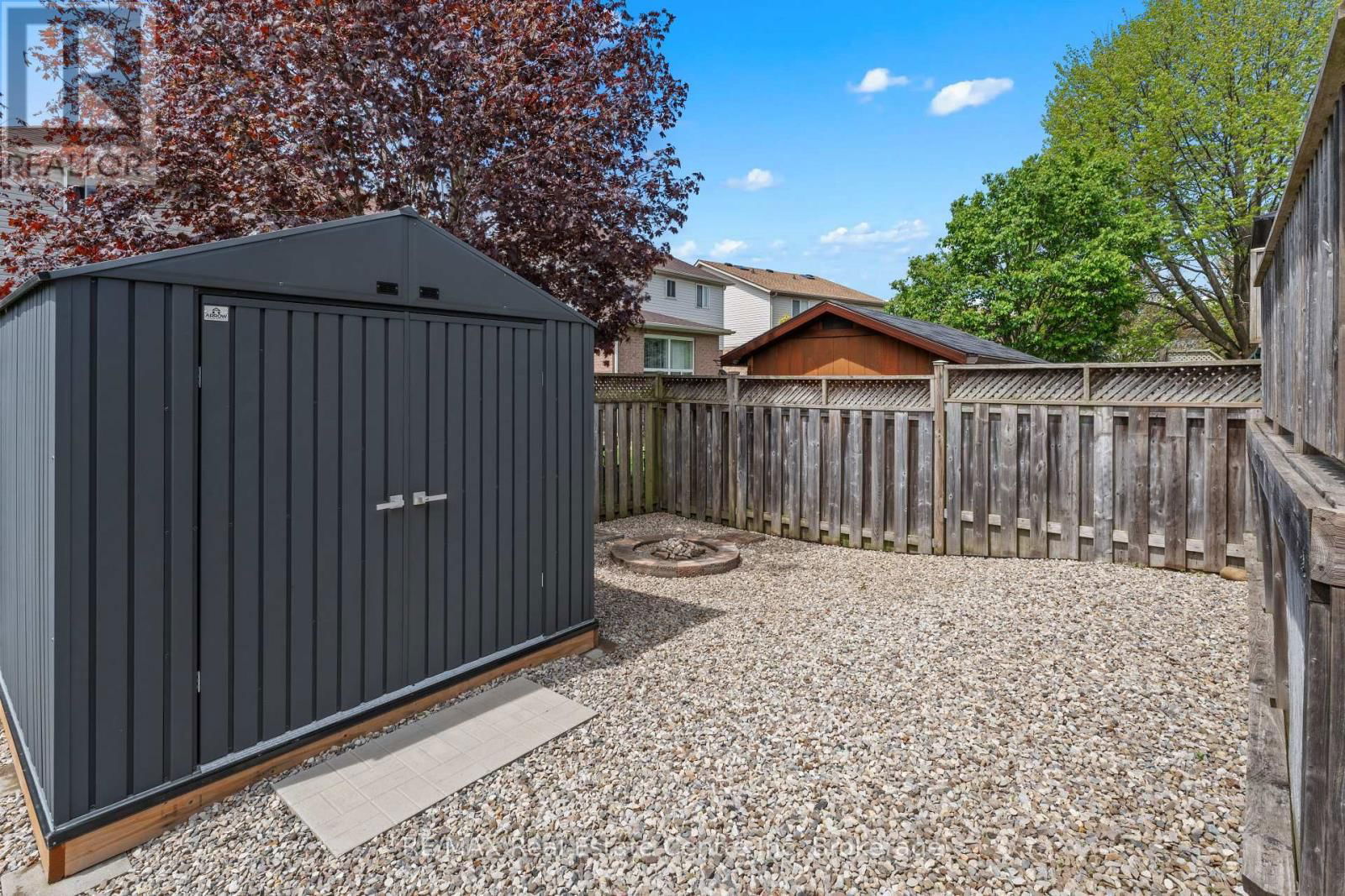 139 GOSLING GARDENS Image 8