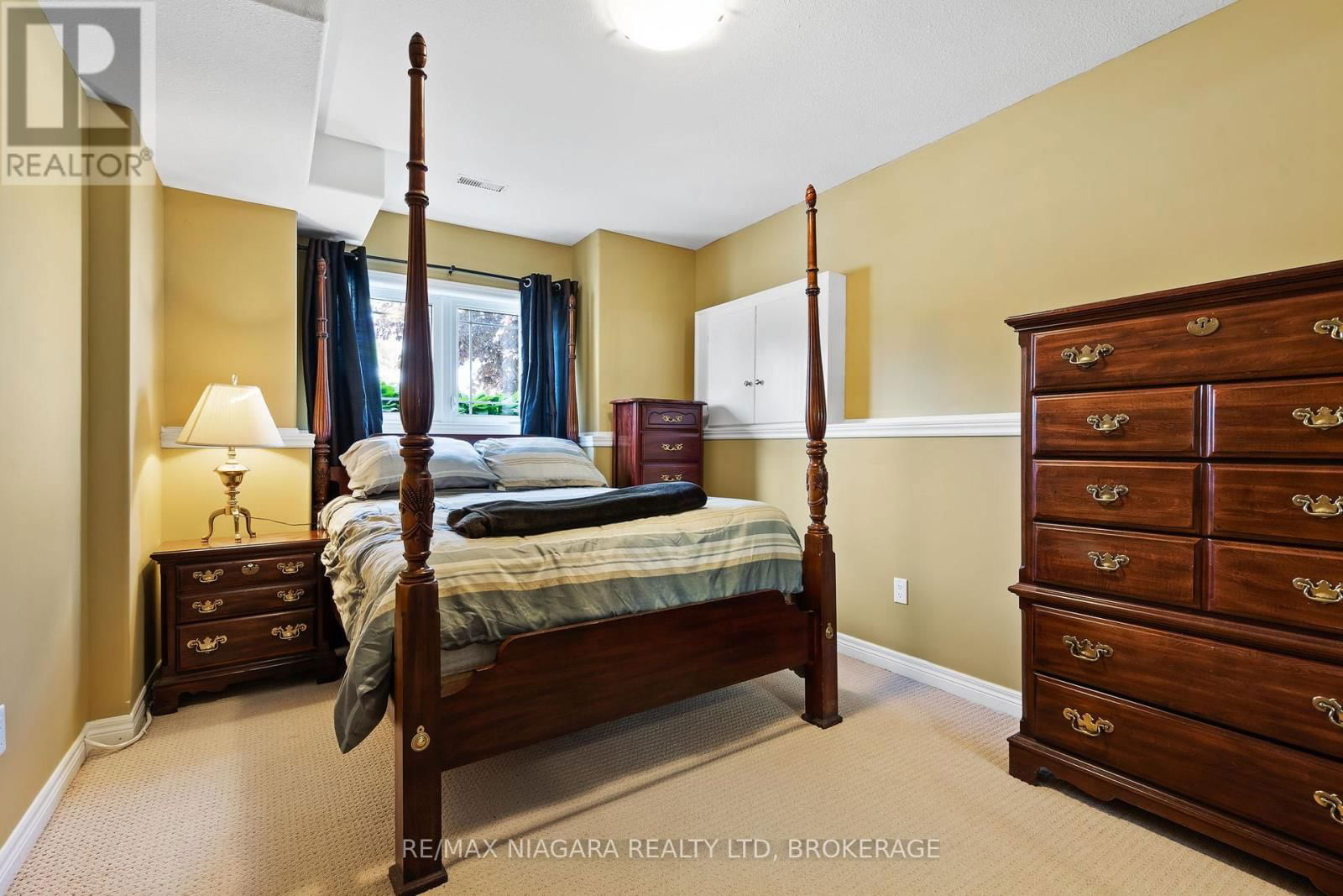 8 CORBIN STREET Image 22