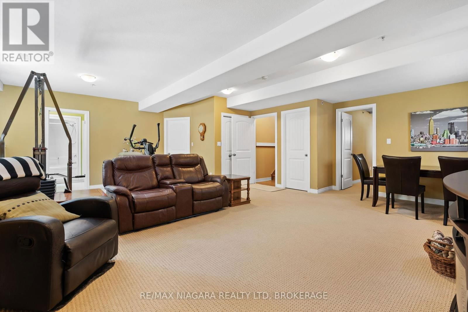 8 CORBIN STREET Image 23