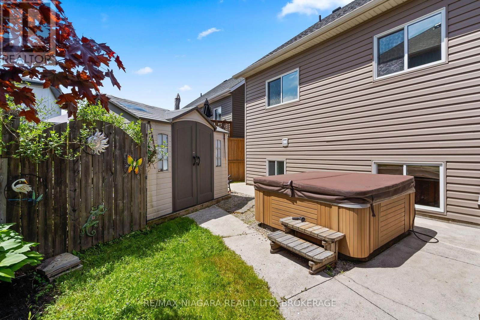 8 CORBIN STREET Image 27