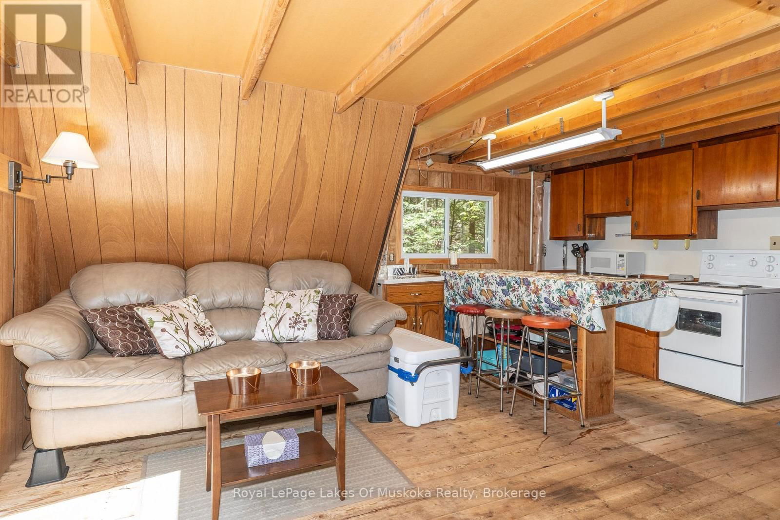 1143 CRANE LAKE DRIVE Image 2