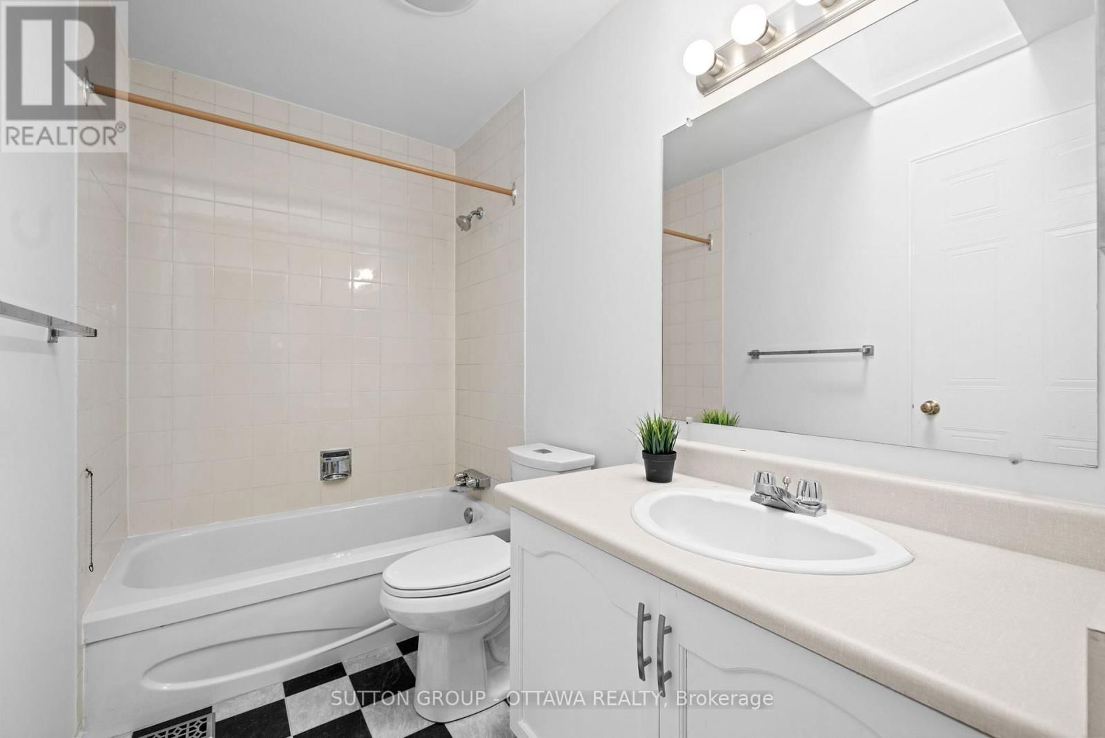 218 SWITZER AVENUE Image 10