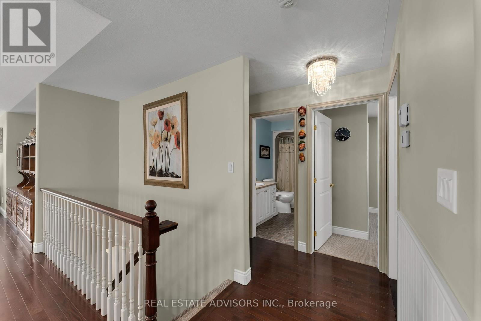 1124 CROSSFIELD AVENUE Image 11